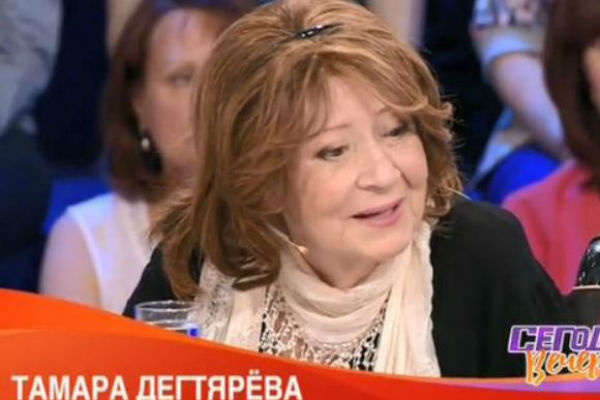 Ирина Алферова В Купальнике – Капкан (2007)