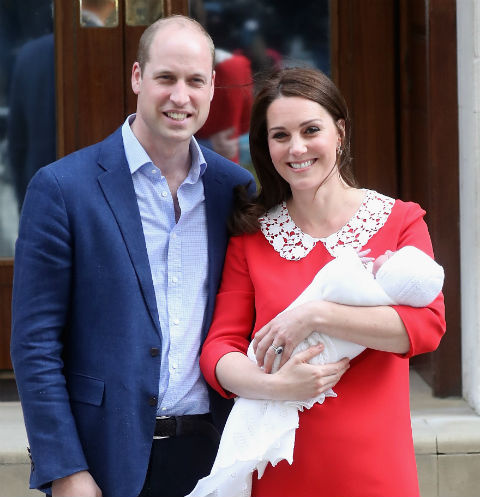 Кейт Миддлтон и принц Уильям с новорожденным сыном