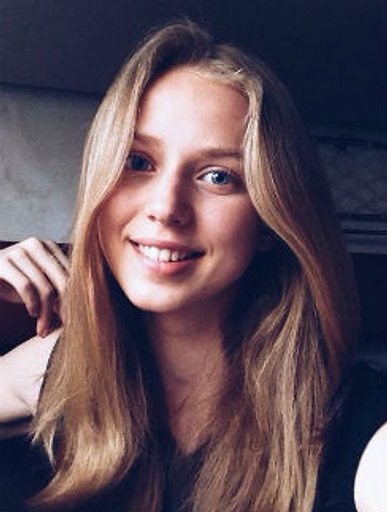 Анна Сапожникова