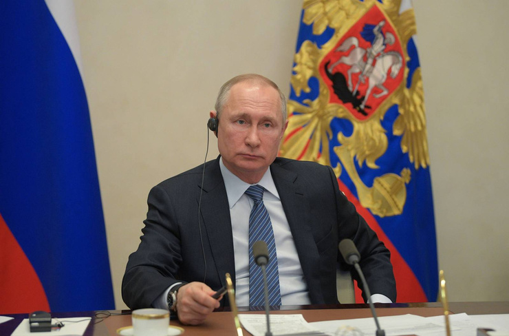 Путин признал ЛНР и ДНР
