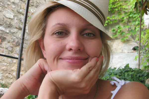Будучи женой популярного артиста, Елена давно привыкла к интересу поклонников к ее личной жизни