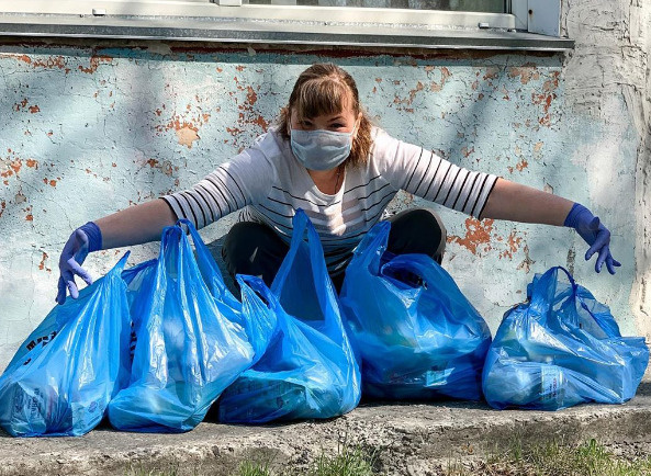 Оксана получила продуктовые наборы для детей-школьников Оксана получила продуктовые наборы для детей-школьников