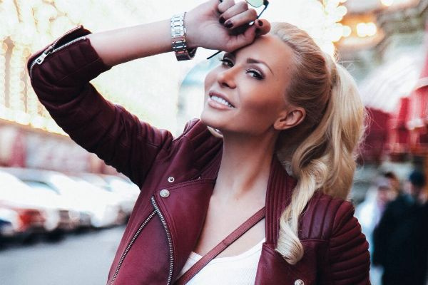 Элина Камирен