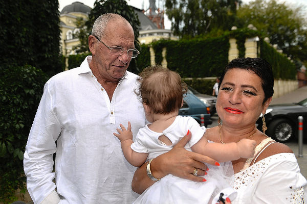 Эммануил Виторган с женой и дочерью
