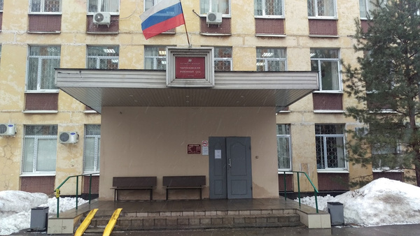Трагедия произошла прямо в зале суда Трагедия произошла прямо в зале суда
