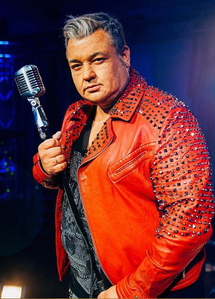 Сергей Жуков на съемках клипа "Когда мы были молодыми" Сергей Жуков на съемках клипа "Когда мы были молодыми"