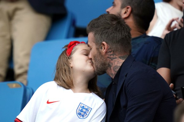 Дэвид Бекхэм поцеловал семилетнюю дочь на матче