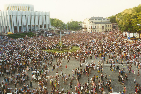 Выступление Наташи Королевой в Киеве в 1998-м