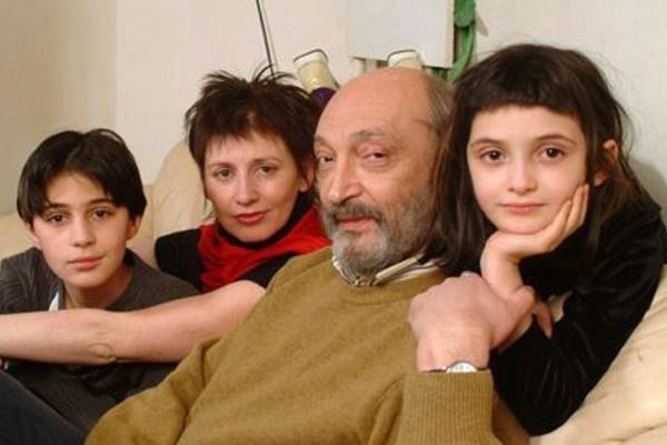 Михаил Козаков с Анной Ямпольской и детьми
