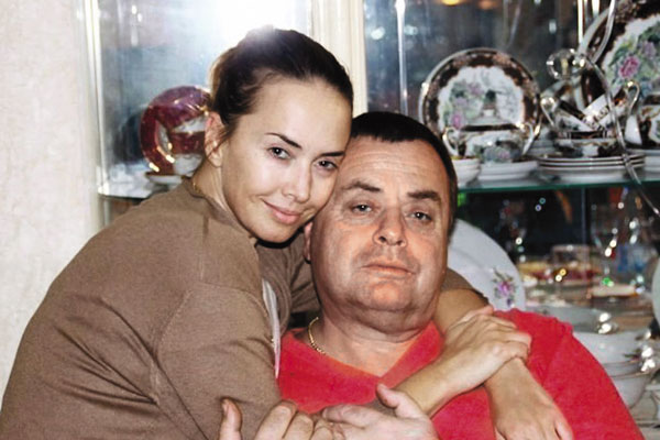 Владимир Борисович тяжело переживает смерть дочери и устал от войны за внука – в конце прошлого года он попал в больницу