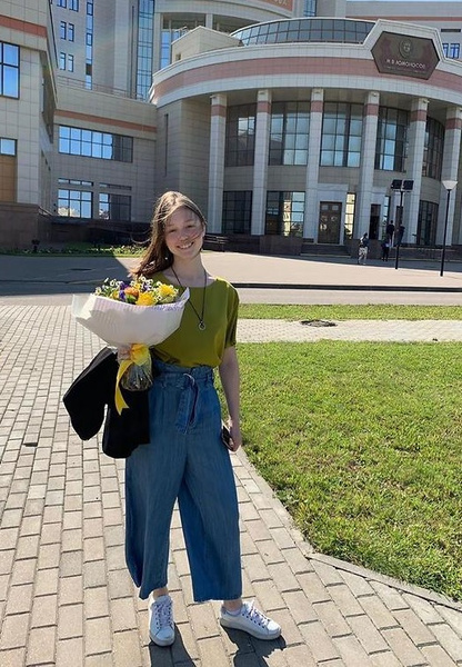 В октябре девушке исполнится 18 лет В октябре девушке исполнится 18 лет