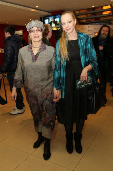 Нина Русланова с дочерью Олесей Нина Русланова с дочерью Олесей