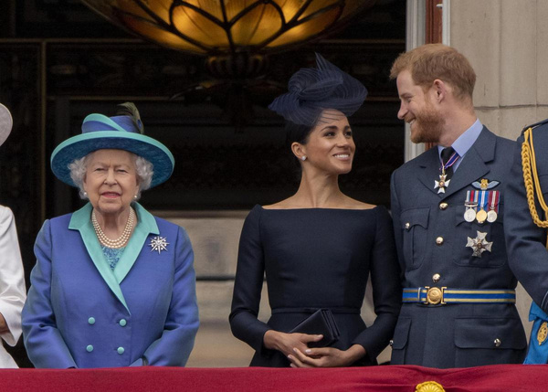 Подогрели слухи о ссоре: королевская семья сухо поздравила принца Гарри с днем рождения