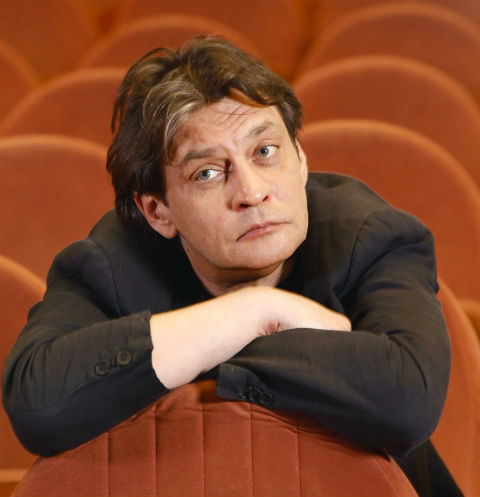 Александр Домогаров не совпадает во взглядах на творчество с сыном Александр Домогаров не совпадает во взглядах на творчество с сыном