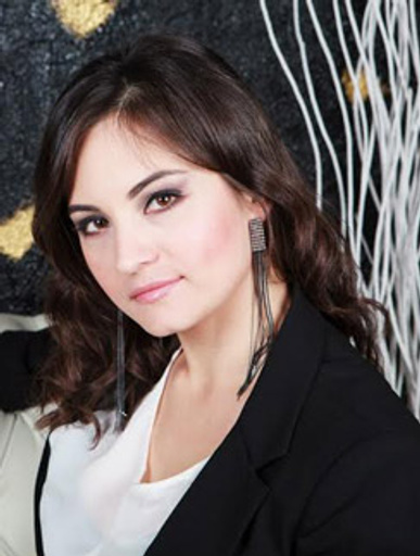 Алия Прусская, визажист Estee Lauder