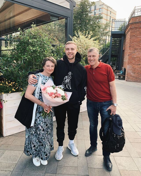 В трудных ситуациях Егора всегда поддерживали родители