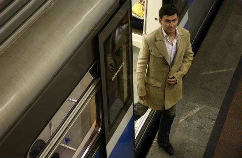 Писателя до сих пор можно встретить в метро. Так он спасается от пробок