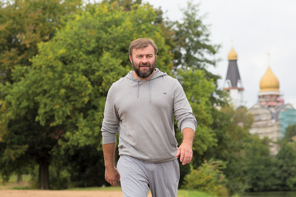 Прежде чем согласиться на роль монаха Лавра в фильме «Вурдалаки», Пореченков получил благословение у духовника Прежде чем согласиться на роль монаха Лавра в фильме «Вурдалаки», Пореченков получил благословение у духовника