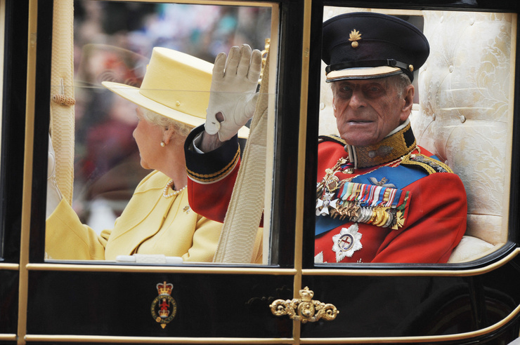 Острый на язык, но любимый миллионами: смешные и скандальные высказывания принца Филиппа