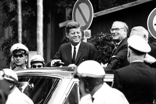 Связь с Монро могла стоить Джону Кеннеди политической карьеры