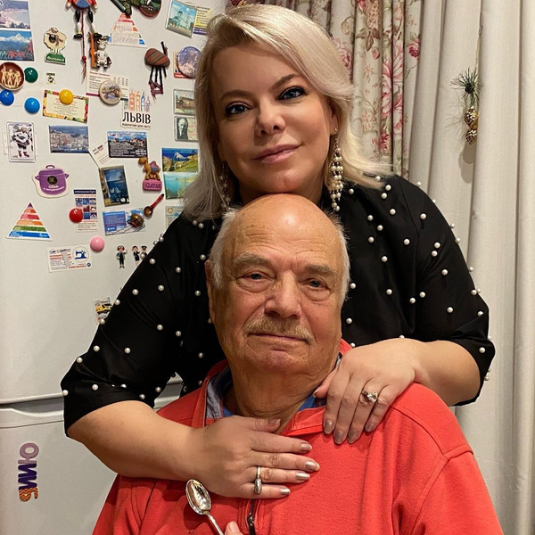 Яна Поплавская с отцом — журналистом-международником Яна Поплавская с отцом — журналистом-международником