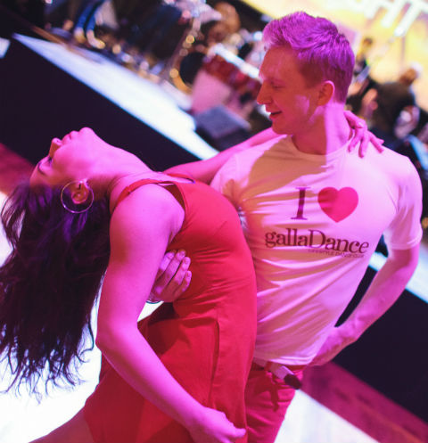 Записывайся на танцы со «СтарХитом» и GallaDance Записывайся на танцы со «СтарХитом» и GallaDance