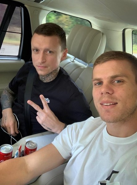 Кокорин и Мамаев избили человека Кокорин и Мамаев избили человека