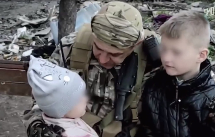 «Я просто делал свою работу»: 52-летний Юрий Гагарин с позывным Ангел спас в Мариуполе 367 детей