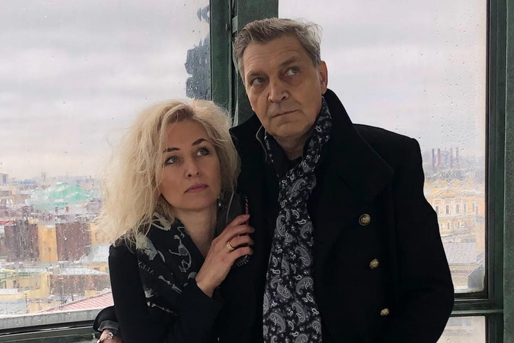 Лидия вместе с мужем Александром Невзоровым находится за границей