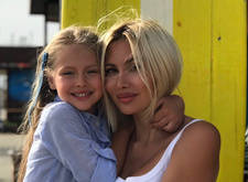 Судебные приставы взыщут алименты с Александра Задойнова на содержание его дочери от Элины Камирен