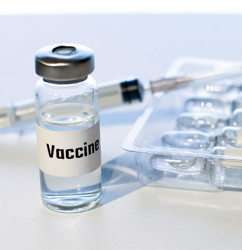 Стоит ли делать вакцину от коронавируса? 