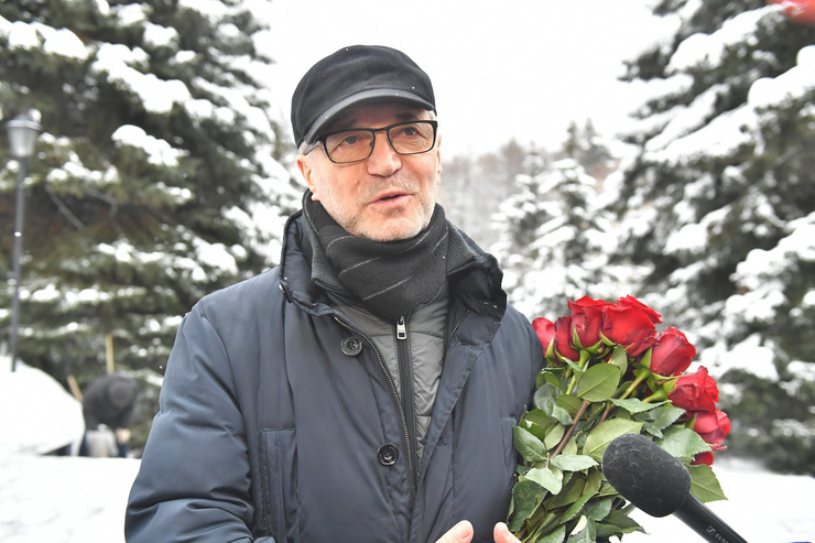 Режиссер Евгений Герасимов Режиссер Евгений Герасимов