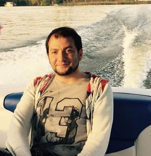 Илья Эстеров