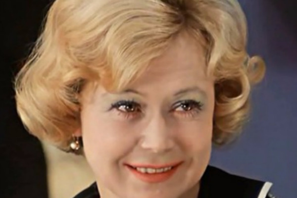 Светлана с детства видела себя на сцене театра Светлана с детства видела себя на сцене театра