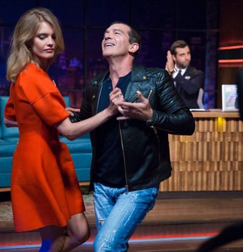 Танец Водяновой и Бандераса в шоу «Вечерний Ургант».