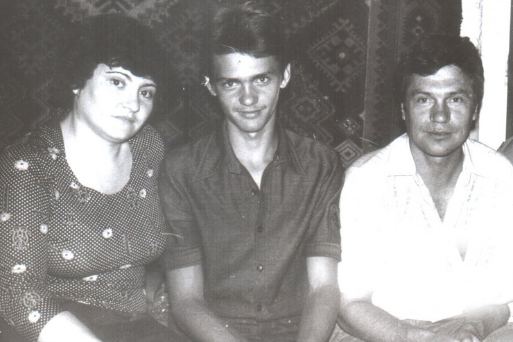 Игорь Лифанов с родителями