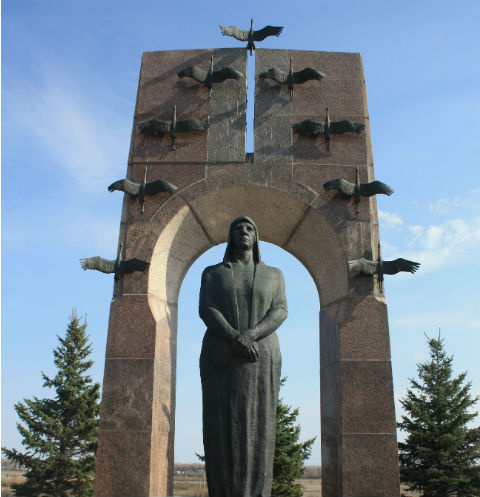 Памятник семье Володичкиных