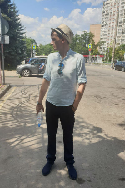 Влад купил рубашку накануне свадьбы Влад купил рубашку накануне свадьбы