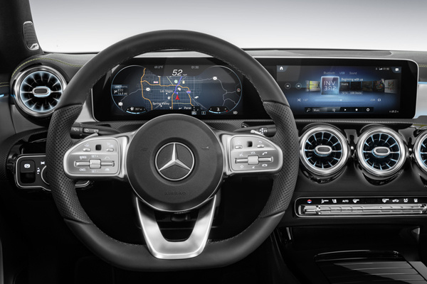 Стиль жизни: Mercedes-Benz А-Класса стал взрослым и комфортабельным – фото №7