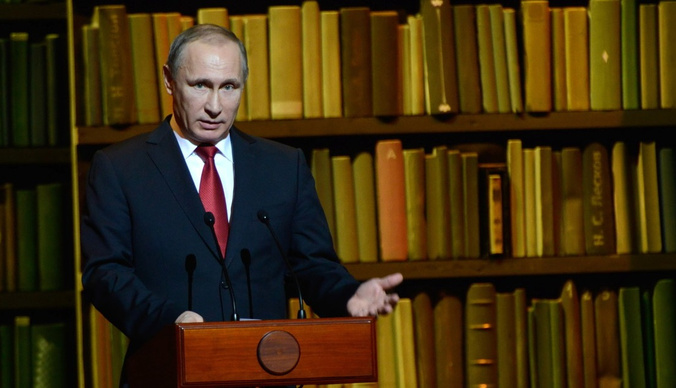 Владимир Путин призвал чиновников пока не искать ему замену