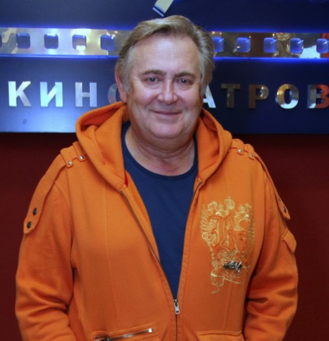 Юрий Стоянов Юрий Стоянов