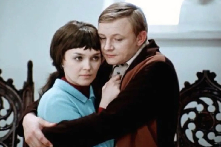 Всенародную любовь Гвоздиковой принесла роль в фильме «Большая перемена» Всенародную любовь Гвоздиковой принесла роль в фильме «Большая перемена»