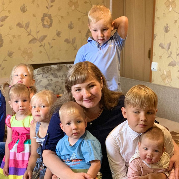 Оксана Усова с детьми