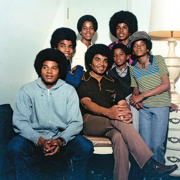 В начале 60-х Джо Джексон из своих сыновей создал группу The Jackson 5