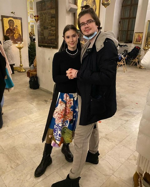 С Дмитрием девушка развелась в мае этого года С Дмитрием девушка развелась в мае этого года