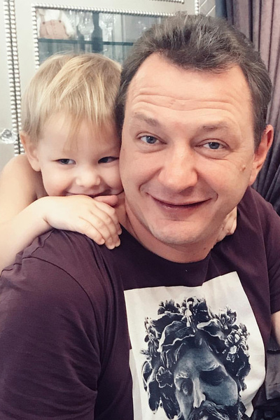 Актер рад, что может больше времени уделить детям Актер рад, что может больше времени уделить детям