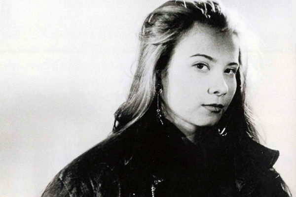 Высоцкая с детства знала, что будет актрисой. Фото сделано специально для кинопроб в Белоруссии в начале 1990-х