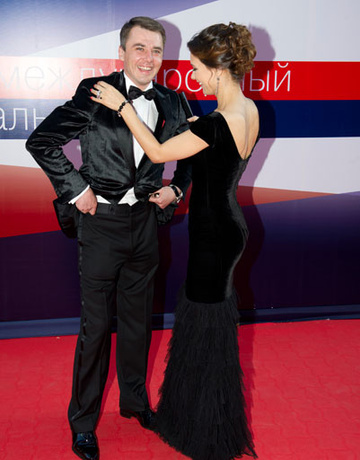 На ММКФ летом 2012 года пара трогательно позировала перед фотокамерами