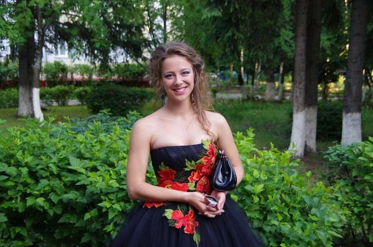Дарья выросла и пошла учиться на врача