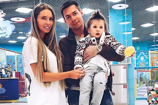 От брака с моделью Натальей Горчаковой у музыканта есть сын – 4-летний Петр От брака с моделью Натальей Горчаковой у музыканта есть сын – 4-летний Петр